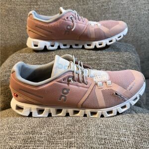 On Cloud 5 Sneakers Women’s Pink and White Size 11